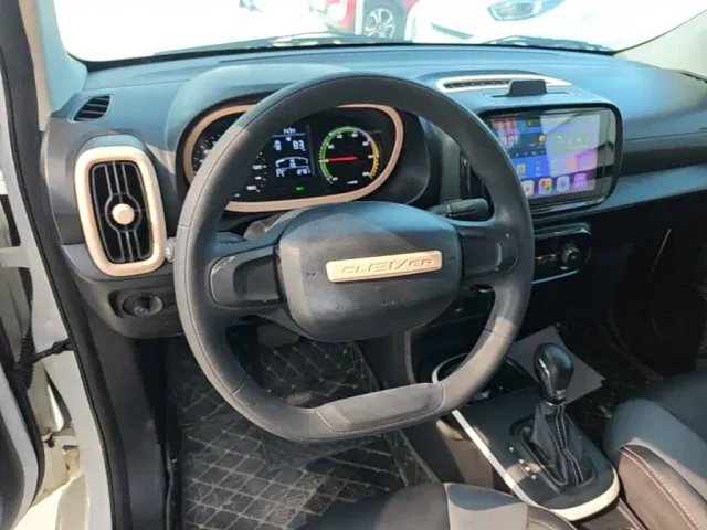 Roewe Clever — Фото автомобиля 10