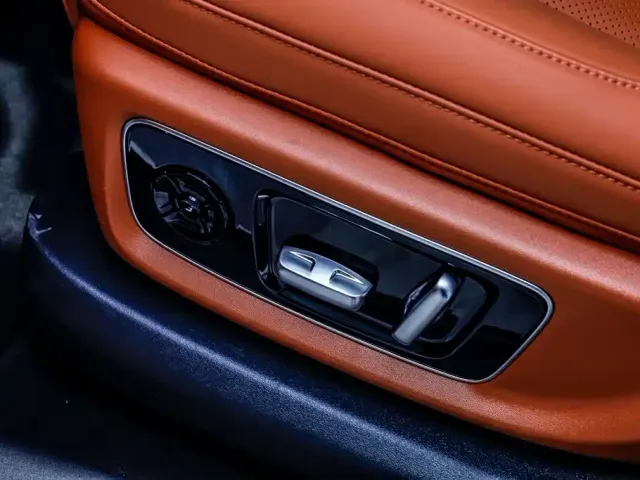 Li Auto L9 — Фото автомобиля 21