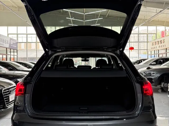 Audi Q3 — Фото автомобиля 24