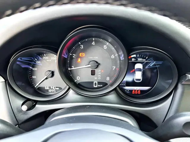 Porsche Macan — Фото автомобиля 9