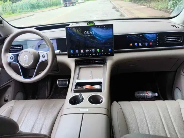 Aito M7 — Фото автомобиля 11