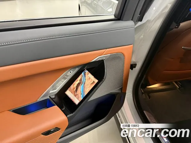 BMW 7 Series G70 — Фото автомобиля 17