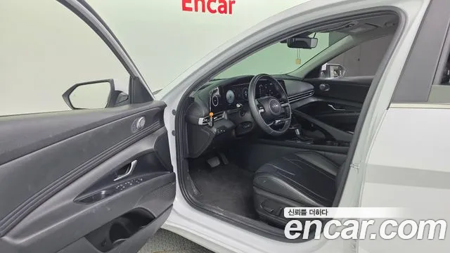 Hyundai AVANTE Avante (CN7) — Фото автомобиля 11
