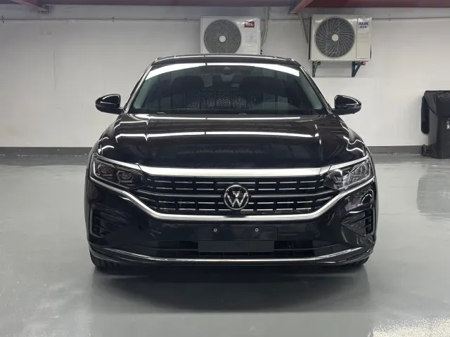 Volkswagen Passat — Фото автомобиля 2
