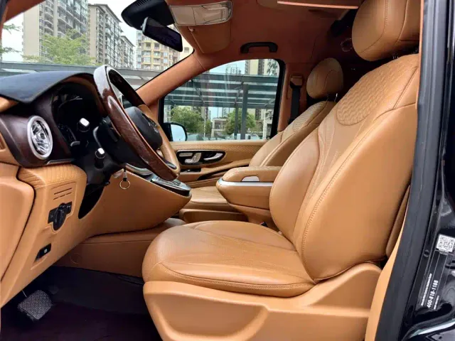 Mercedes-Benz V-Class — Фото автомобиля 9