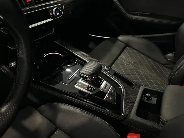 Audi RS 4 — Фото автомобиля 11