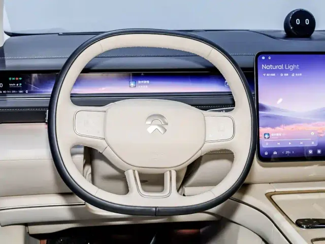 Nio ES8 — Фото автомобиля 30