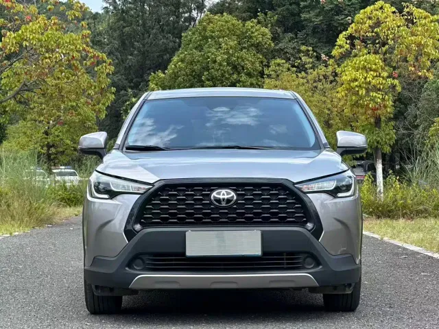 Toyota Corolla Cross — Фото автомобиля 2