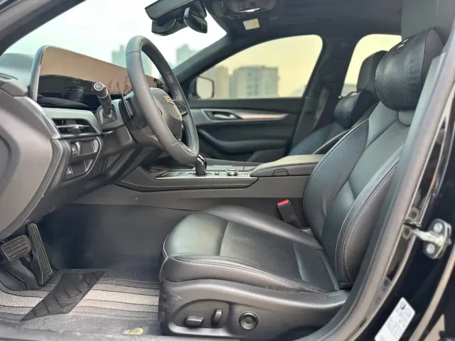 Cadillac CT5 — Фото автомобиля 7