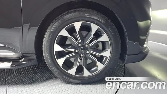 Kia Canival Carnival 4 поколение Дизель 9 мест Hi-Limousine — Фото автомобиля 5