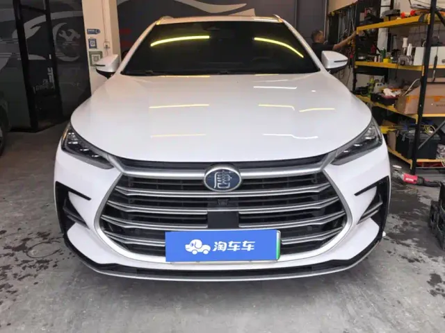 BYD Tang — Фото автомобиля 2