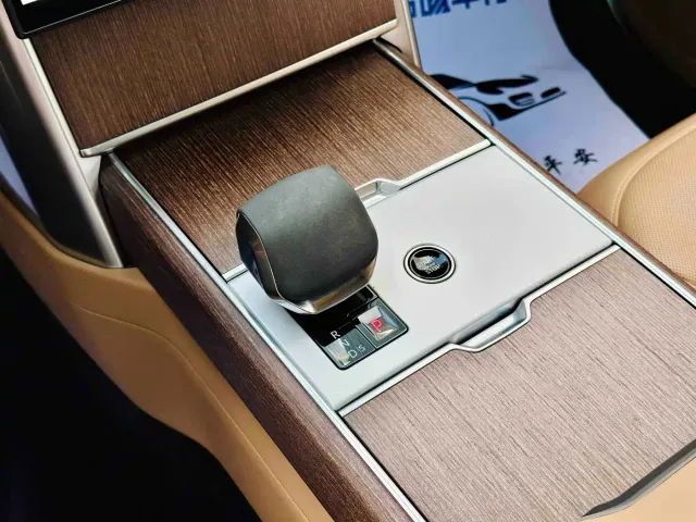 Land Rover Range Rover — Фото автомобиля 9