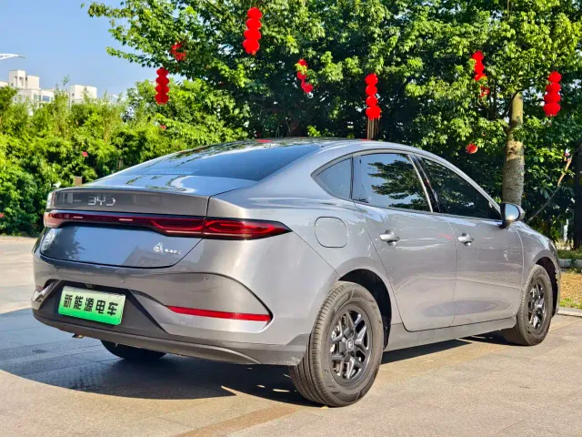 BYD Qin PLUS — Фото автомобиля 6