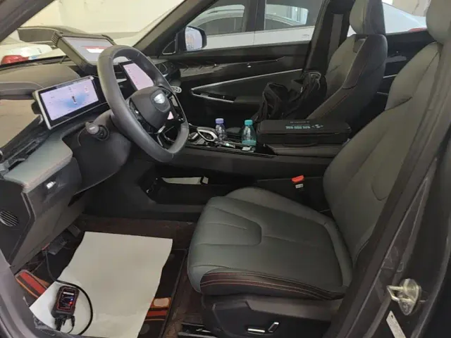 Geely Boyue — Фото автомобиля 14