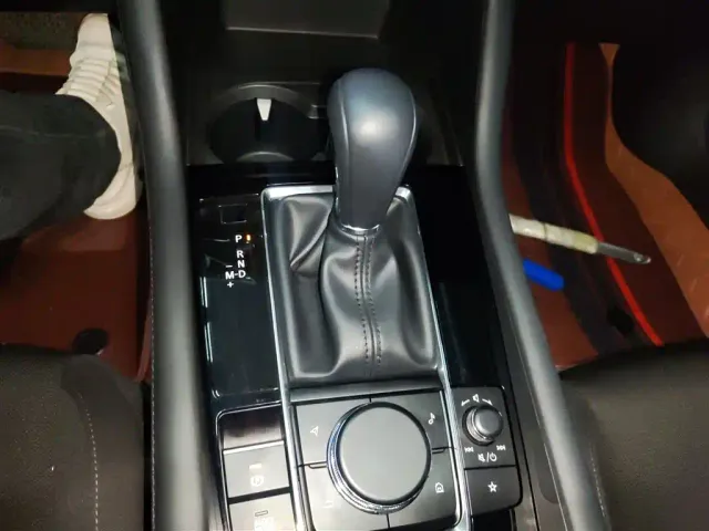 Mazda Axela — Фото автомобиля 13