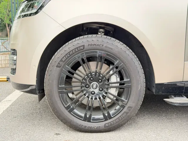 Land Rover Range Rover — Фото автомобиля 8