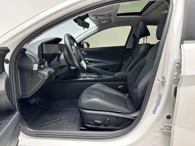 Hyundai Elantra — Фото автомобиля 7