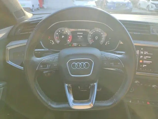 Audi Q3 — Фото автомобиля 10