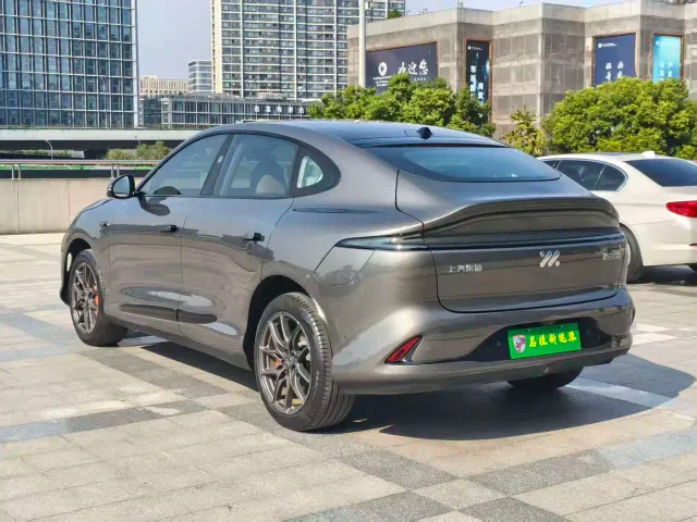 IM Motors LS6 — Фото автомобиля 8