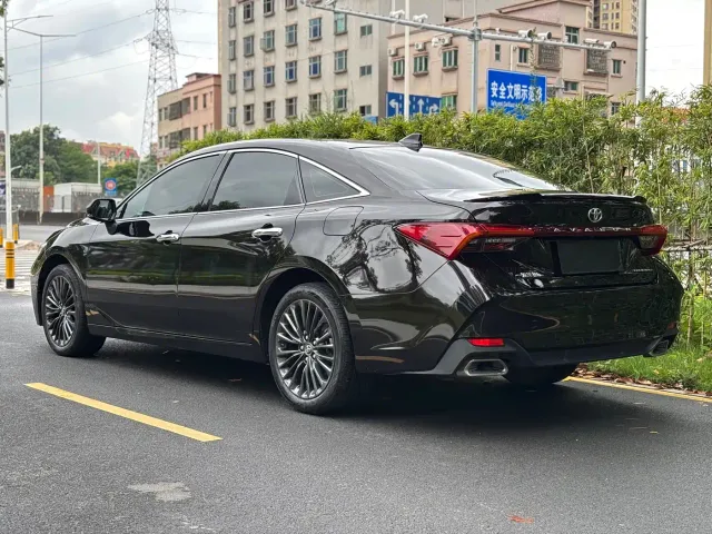 Toyota Avalon — Фото автомобиля 24