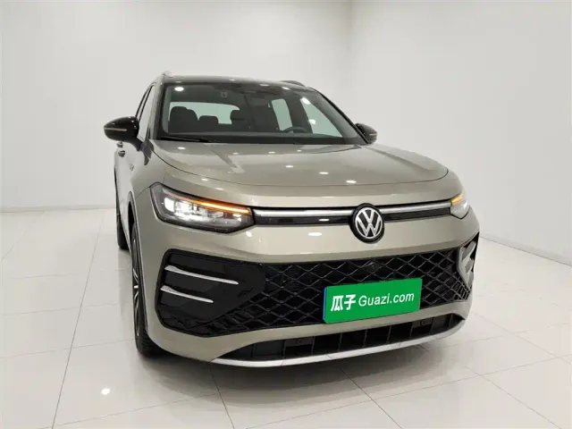 Volkswagen Tayron — Фото автомобиля 2