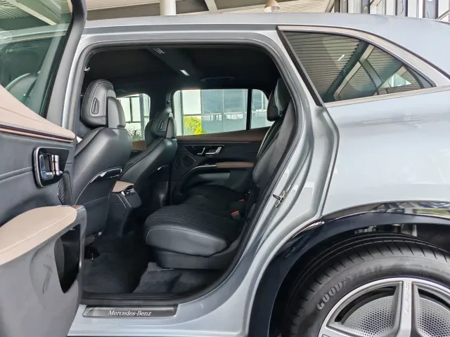 Mercedes-Benz EQS SUV — Фото автомобиля 10