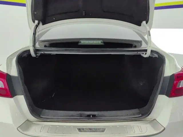 Nissan Sylphy — Фото автомобиля 4
