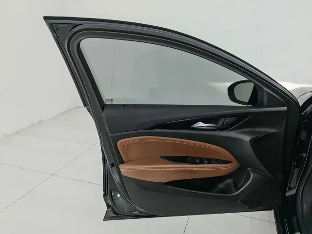 Buick Regal — Фото автомобиля 21