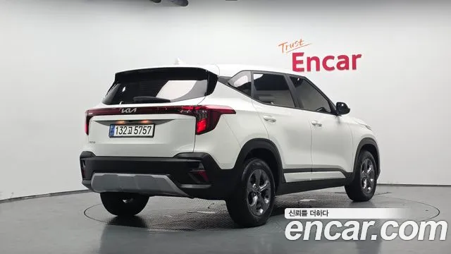 Kia Seltos Новый Seltos Бензин 2.0 2WD — Фото автомобиля 2