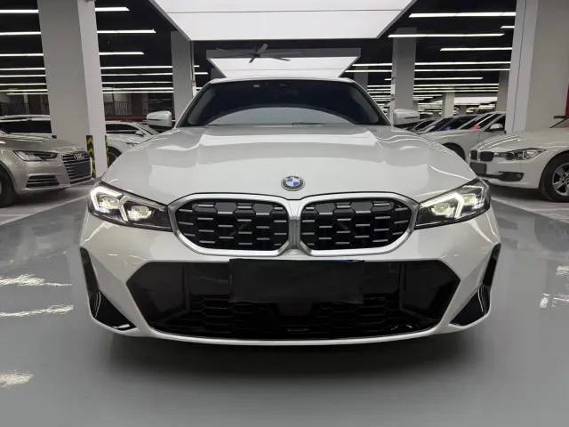 BMW 3 Series — Фото автомобиля 2