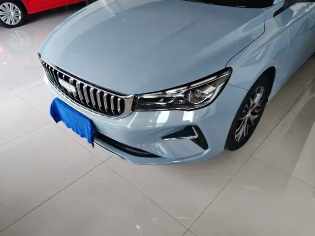 Geely Emgrand — Фото автомобиля 23
