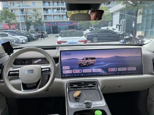 Geely Galaxy M9 — Фото автомобиля 7
