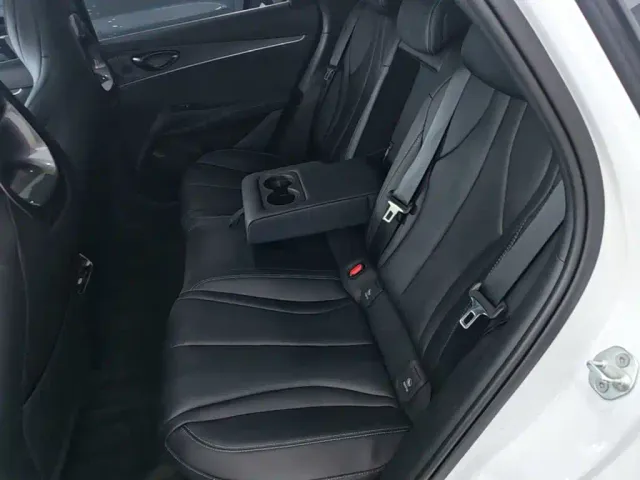 BYD Seal 06 — Фото автомобиля 16
