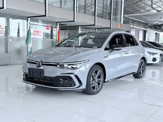 Фотография автомобиля — Volkswagen Golf