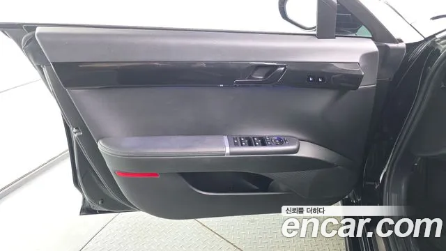 Hyundai Grandeur GN7 — Фото автомобиля 13