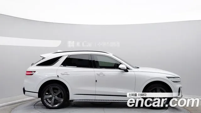 Genesis GV70 2.5T Бензин AWD — Фото автомобиля 4