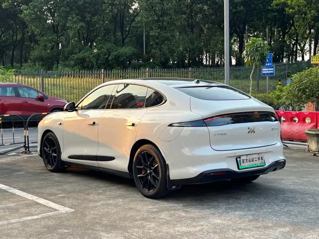 IM Motors LS6 — Фото автомобиля 20
