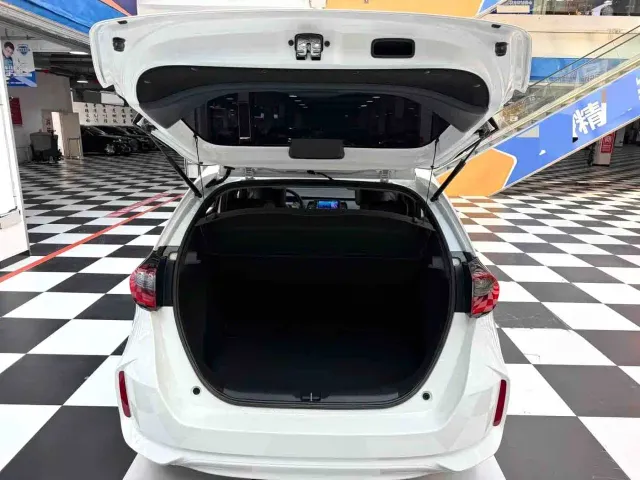 Honda Fit — Фото автомобиля 16