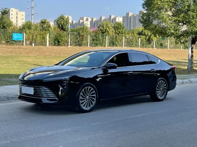 Buick LaCrosse — Фото автомобиля 2
