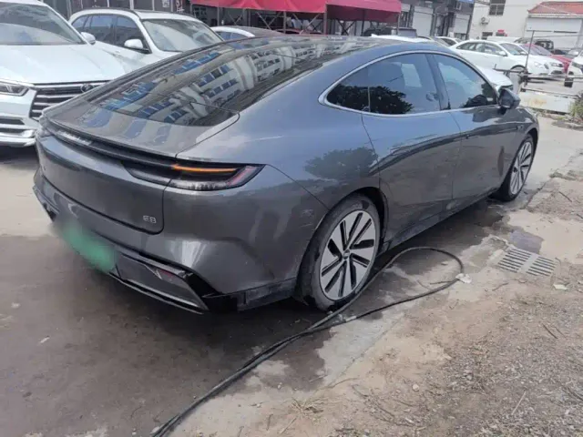 Geely Galaxy E8 — Фото автомобиля 4