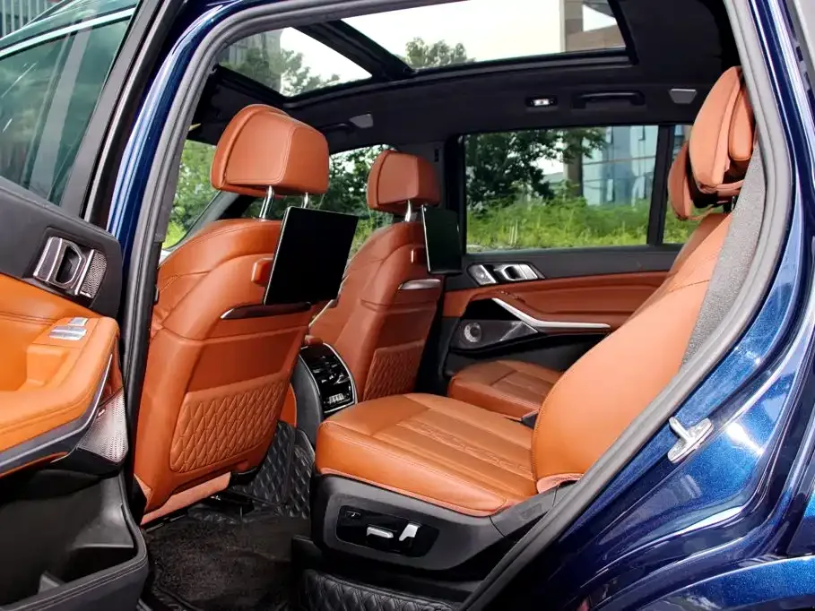 BMW BMW X7 M60i 2023 xDrive M60i — Фото автомобиля 7