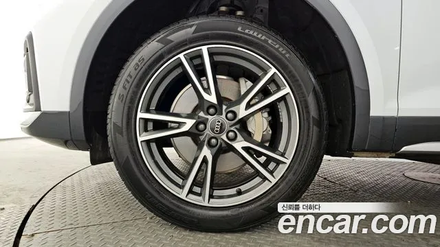 Audi Q5 45 TFSI quattro — Фото автомобиля 5