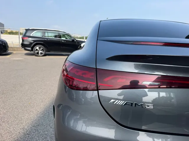 Mercedes-Benz EQE AMG — Фото автомобиля 22