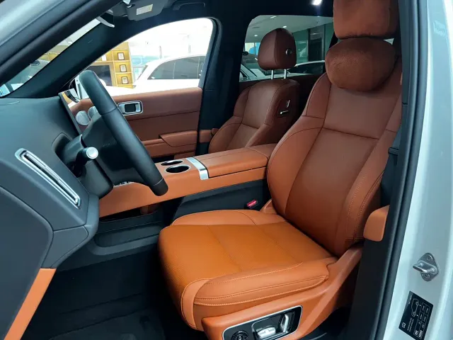 Li Auto L6 — Фото автомобиля 6