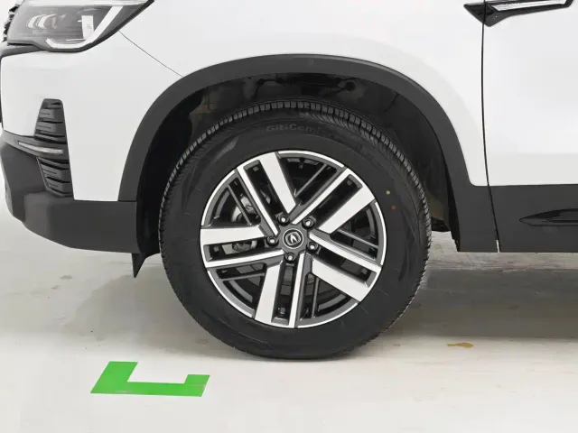 Changan CS75 — Фото автомобиля 8