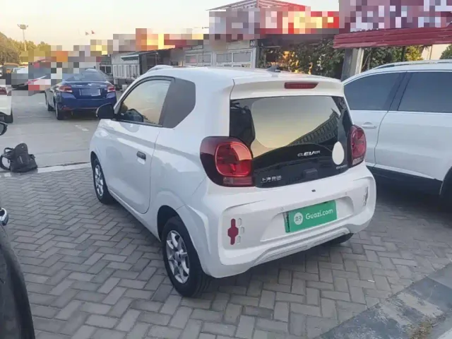 Roewe Clever — Фото автомобиля 4