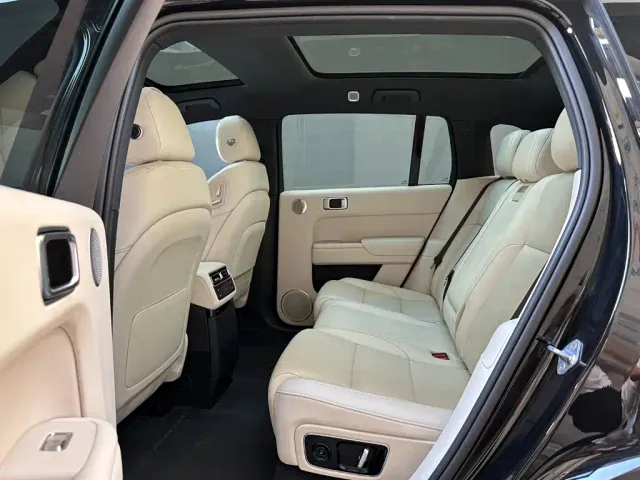 Li Auto L7 — Фото автомобиля 10