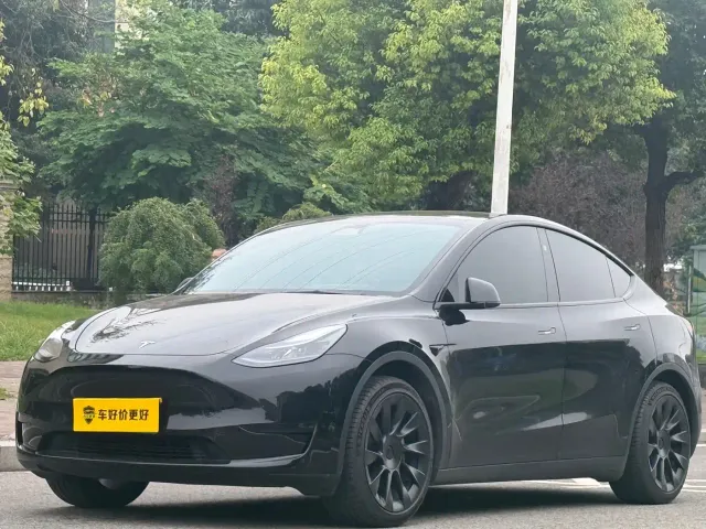 Фотография автомобиля — Tesla Model Y