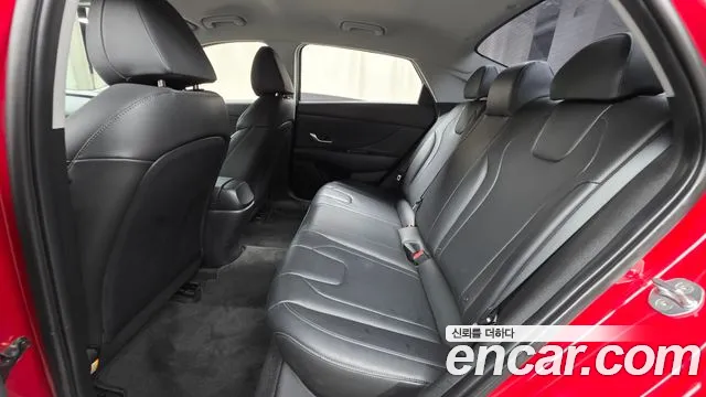 Hyundai AVANTE Avante (CN7) — Фото автомобиля 12