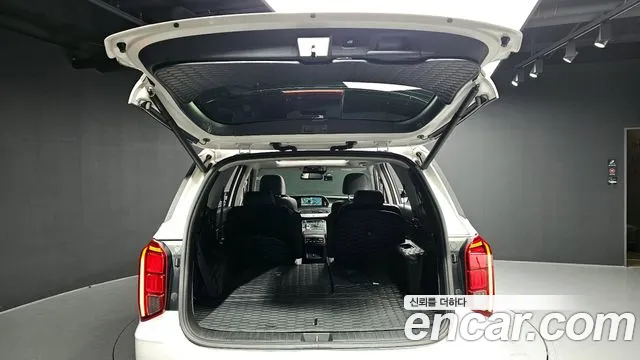 Hyundai Palisade Palisade Дизель 2.2 4WD — Фото автомобиля 20